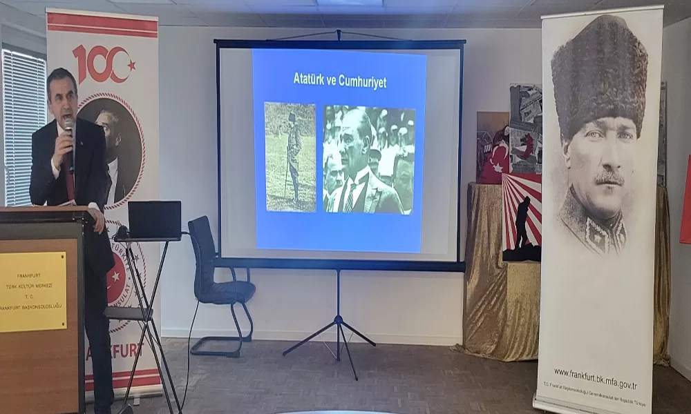 Dr. Naim Babüroğlu, Frankfurt’ta Atatürk ve Cumhuriyet’i anlattı