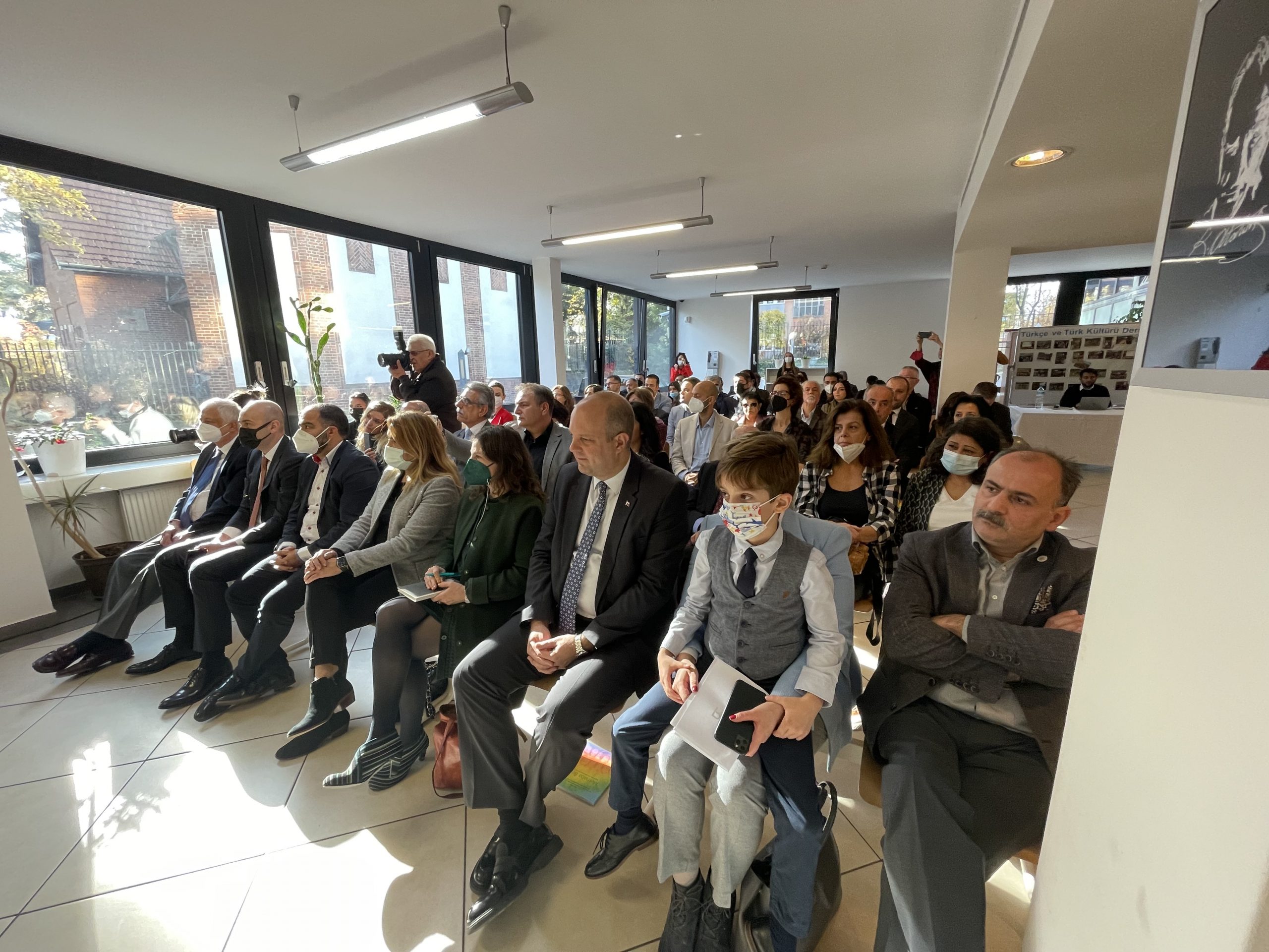 Berlin Başkonsolosluğu`nda 60 Yıllık Başarı Hikayesi başlıklı panel düzenlendi